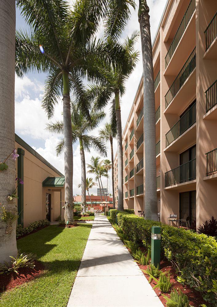 Courtyard By Marriott Fort Lauderdale East / Lauderdale-By-The-Sea Екстер'єр фото