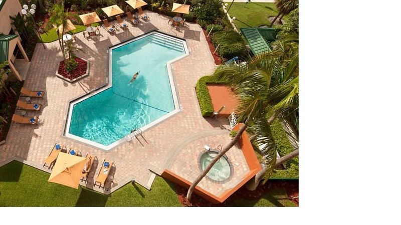 Courtyard By Marriott Fort Lauderdale East / Lauderdale-By-The-Sea Екстер'єр фото